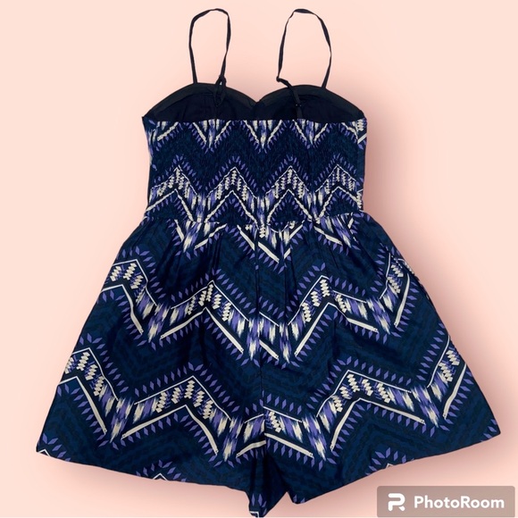 Romper with Pockets - Picture 3 of 4